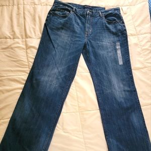 Mens Aeropostale Relaxed fit jeans . Size 36 x 32 NWT